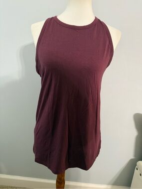 Duluth Trading Co Plum Ribbed Tank Top